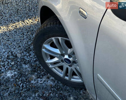 Серый Форд Си-Макс, объемом двигателя 1.8 л и пробегом 188 тыс. км за 7700 $, фото 5 на Automoto.ua