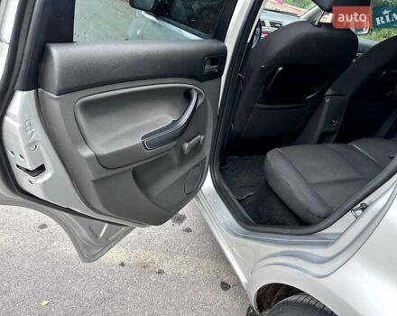 Сірий Форд Сі-Макс, об'ємом двигуна 1.6 л та пробігом 223 тис. км за 5700 $, фото 21 на Automoto.ua