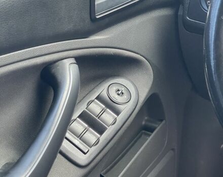 Серый Форд Си-Макс, объемом двигателя 1.6 л и пробегом 200 тыс. км за 5600 $, фото 5 на Automoto.ua