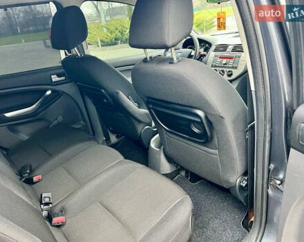 Серый Форд Си-Макс, объемом двигателя 1.8 л и пробегом 200 тыс. км за 6450 $, фото 22 на Automoto.ua