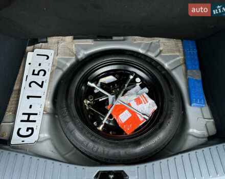 Серый Форд Си-Макс, объемом двигателя 1.6 л и пробегом 234 тыс. км за 9300 $, фото 35 на Automoto.ua