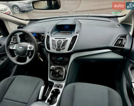 Серый Форд Си-Макс, объемом двигателя 1.6 л и пробегом 218 тыс. км за 6999 $, фото 21 на Automoto.ua