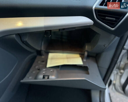 Серый Форд Си-Макс, объемом двигателя 1.6 л и пробегом 234 тыс. км за 9300 $, фото 104 на Automoto.ua