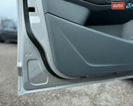 Серый Форд Си-Макс, объемом двигателя 1.6 л и пробегом 234 тыс. км за 9300 $, фото 68 на Automoto.ua