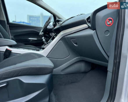 Серый Форд Си-Макс, объемом двигателя 1.6 л и пробегом 234 тыс. км за 9300 $, фото 58 на Automoto.ua