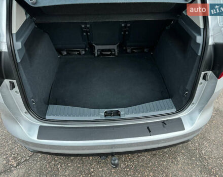 Серый Форд Си-Макс, объемом двигателя 1.6 л и пробегом 234 тыс. км за 9300 $, фото 32 на Automoto.ua