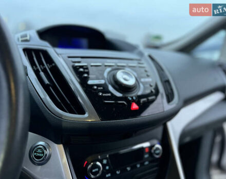 Серый Форд Си-Макс, объемом двигателя 1.6 л и пробегом 234 тыс. км за 9300 $, фото 88 на Automoto.ua