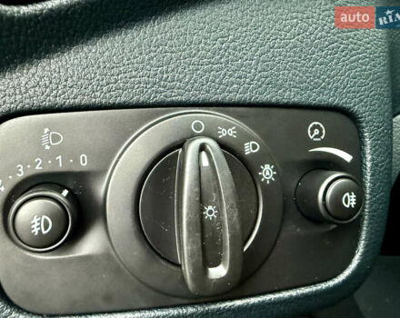 Серый Форд Си-Макс, объемом двигателя 1.6 л и пробегом 218 тыс. км за 6999 $, фото 14 на Automoto.ua