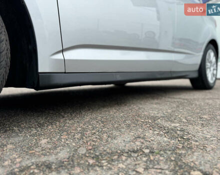 Серый Форд Си-Макс, объемом двигателя 1.6 л и пробегом 234 тыс. км за 9300 $, фото 13 на Automoto.ua