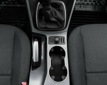 Серый Форд Си-Макс, объемом двигателя 1.6 л и пробегом 218 тыс. км за 7900 $, фото 26 на Automoto.ua