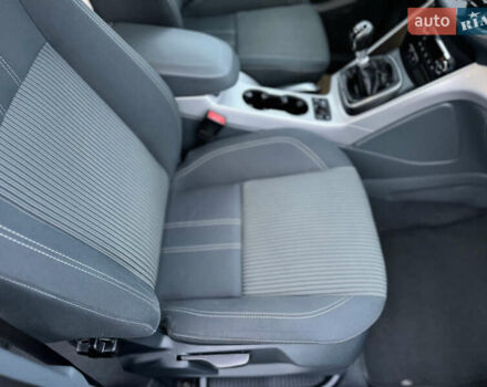 Серый Форд Си-Макс, объемом двигателя 1.6 л и пробегом 234 тыс. км за 9300 $, фото 59 на Automoto.ua