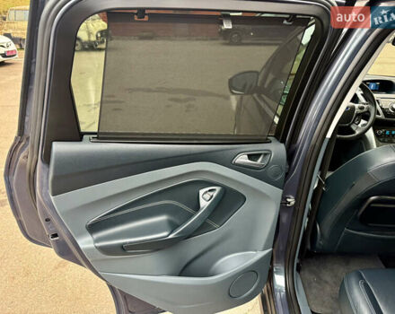 Серый Форд Си-Макс, объемом двигателя 1.6 л и пробегом 173 тыс. км за 6999 $, фото 21 на Automoto.ua