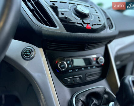 Серый Форд Си-Макс, объемом двигателя 1.6 л и пробегом 234 тыс. км за 9300 $, фото 89 на Automoto.ua