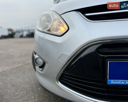 Серый Форд Си-Макс, объемом двигателя 1.6 л и пробегом 234 тыс. км за 9300 $, фото 21 на Automoto.ua