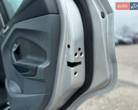 Серый Форд Си-Макс, объемом двигателя 1.6 л и пробегом 234 тыс. км за 9300 $, фото 50 на Automoto.ua