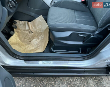 Серый Форд Си-Макс, объемом двигателя 1.6 л и пробегом 234 тыс. км за 9300 $, фото 71 на Automoto.ua