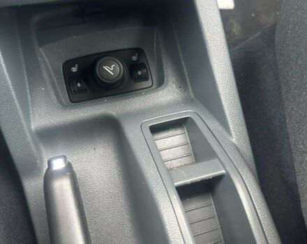 Сірий Форд Сі-Макс, об'ємом двигуна 1.56 л та пробігом 230 тис. км за 7333 $, фото 14 на Automoto.ua