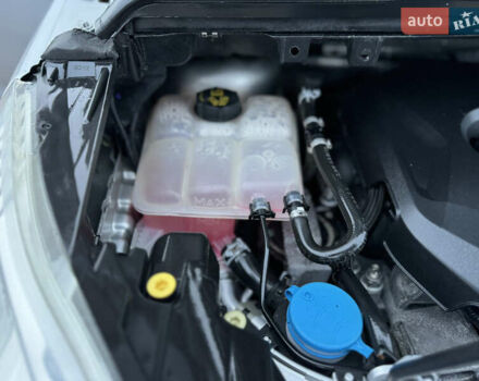 Серый Форд Си-Макс, объемом двигателя 1.6 л и пробегом 234 тыс. км за 9300 $, фото 97 на Automoto.ua