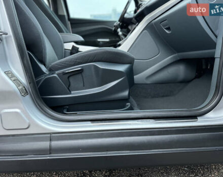 Серый Форд Си-Макс, объемом двигателя 1.6 л и пробегом 234 тыс. км за 9300 $, фото 55 на Automoto.ua