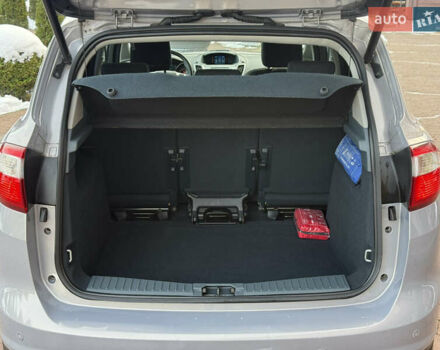 Серый Форд Си-Макс, объемом двигателя 1.6 л и пробегом 239 тыс. км за 8650 $, фото 74 на Automoto.ua