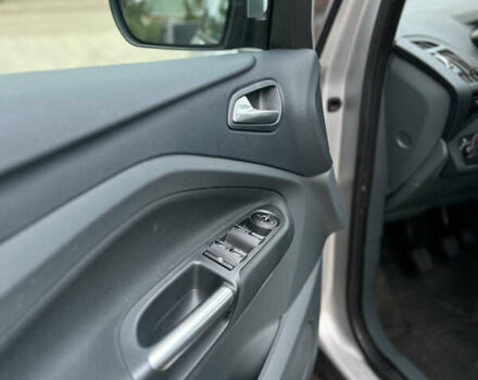 Сірий Форд Сі-Макс, об'ємом двигуна 1.6 л та пробігом 107 тис. км за 7350 $, фото 19 на Automoto.ua