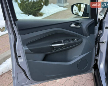 Серый Форд Си-Макс, объемом двигателя 1.6 л и пробегом 239 тыс. км за 8650 $, фото 35 на Automoto.ua