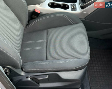 Серый Форд Си-Макс, объемом двигателя 1.6 л и пробегом 239 тыс. км за 8650 $, фото 57 на Automoto.ua