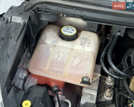 Серый Форд Си-Макс, объемом двигателя 1.6 л и пробегом 239 тыс. км за 8650 $, фото 66 на Automoto.ua