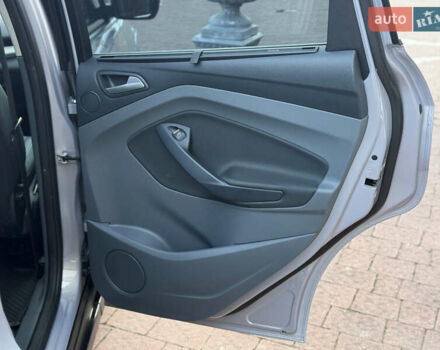 Серый Форд Си-Макс, объемом двигателя 1.6 л и пробегом 239 тыс. км за 8650 $, фото 61 на Automoto.ua