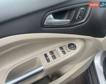 Серый Форд Си-Макс, объемом двигателя 2 л и пробегом 200 тыс. км за 12490 $, фото 15 на Automoto.ua