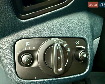 Сірий Форд Сі-Макс, об'ємом двигуна 1.6 л та пробігом 254 тис. км за 6999 $, фото 15 на Automoto.ua