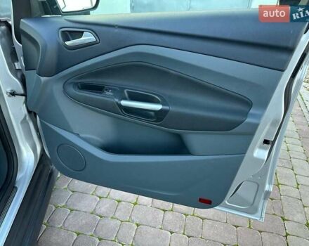 Серый Форд Си-Макс, объемом двигателя 1.6 л и пробегом 207 тыс. км за 7600 $, фото 33 на Automoto.ua