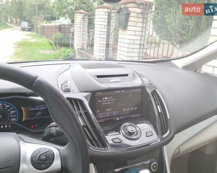 Сірий Форд Сі-Макс, об'ємом двигуна 2 л та пробігом 98 тис. км за 11500 $, фото 2 на Automoto.ua