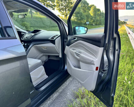 Сірий Форд Сі-Макс, об'ємом двигуна 2 л та пробігом 111 тис. км за 10700 $, фото 27 на Automoto.ua