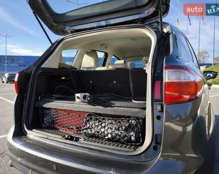 Серый Форд Си-Макс, объемом двигателя 2 л и пробегом 128 тыс. км за 11000 $, фото 18 на Automoto.ua