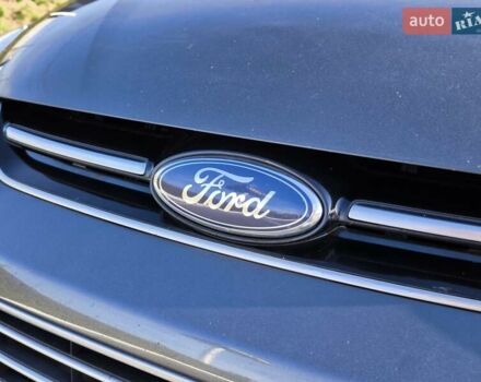 Серый Форд Си-Макс, объемом двигателя 2 л и пробегом 128 тыс. км за 11000 $, фото 13 на Automoto.ua