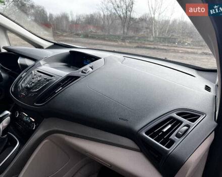 Серый Форд Си-Макс, объемом двигателя 2 л и пробегом 206 тыс. км за 9600 $, фото 46 на Automoto.ua