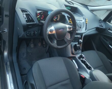 Серый Форд Си-Макс, объемом двигателя 1.6 л и пробегом 115 тыс. км за 9000 $, фото 6 на Automoto.ua