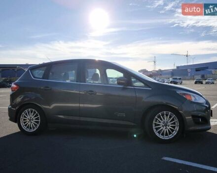 Серый Форд Си-Макс, объемом двигателя 2 л и пробегом 128 тыс. км за 11000 $, фото 5 на Automoto.ua