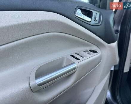 Сірий Форд Сі-Макс, об'ємом двигуна 2 л та пробігом 111 тис. км за 10700 $, фото 15 на Automoto.ua