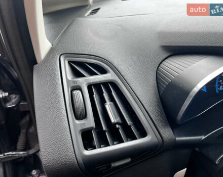 Серый Форд Си-Макс, объемом двигателя 2 л и пробегом 206 тыс. км за 9600 $, фото 38 на Automoto.ua