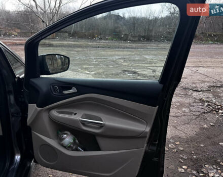 Серый Форд Си-Макс, объемом двигателя 2 л и пробегом 206 тыс. км за 9600 $, фото 41 на Automoto.ua