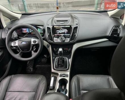 Сірий Форд Сі-Макс, об'ємом двигуна 2 л та пробігом 171 тис. км за 10499 $, фото 2 на Automoto.ua