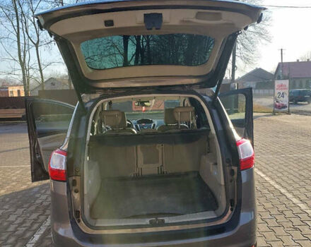 Серый Форд Си-Макс, объемом двигателя 2 л и пробегом 340 тыс. км за 7849 $, фото 1 на Automoto.ua