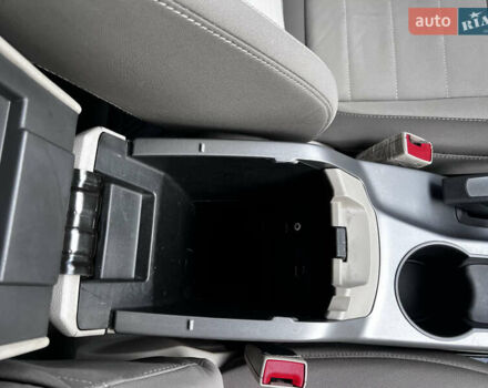 Серый Форд Си-Макс, объемом двигателя 2 л и пробегом 206 тыс. км за 9600 $, фото 45 на Automoto.ua