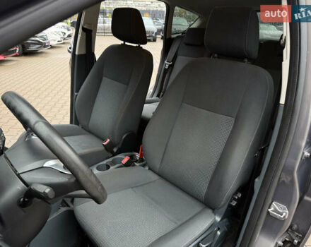 Форд Сі-Макс 2014 у Києві на Automoto.ua Сірий Форд Сі-Макс, об'ємом двигуна 1.56 л та пробігом 220 тис. км за 8900 $, фото 21 на Automoto.ua