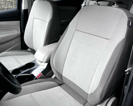 Серый Форд Си-Макс, объемом двигателя 2 л и пробегом 206 тыс. км за 9600 $, фото 30 на Automoto.ua