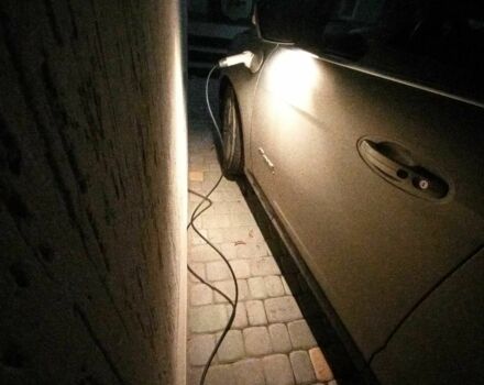 Сірий Форд Сі-Макс, об'ємом двигуна 2 л та пробігом 221 тис. км за 12764 $, фото 5 на Automoto.ua