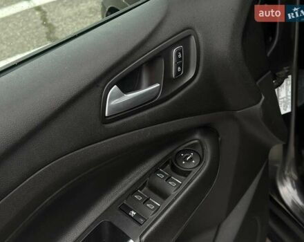 Серый Форд Си-Макс, объемом двигателя 2 л и пробегом 181 тыс. км за 10000 $, фото 12 на Automoto.ua