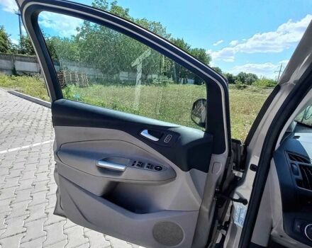 Сірий Форд Сі-Макс, об'ємом двигуна 2 л та пробігом 221 тис. км за 12764 $, фото 7 на Automoto.ua